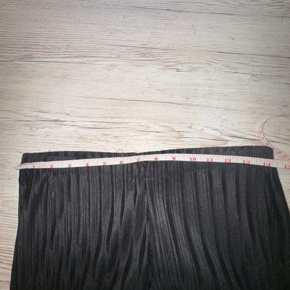 NWT Milano Black Palazzo Wide Leg Pleated Accordion Pants size Large - Picture 5 of 9